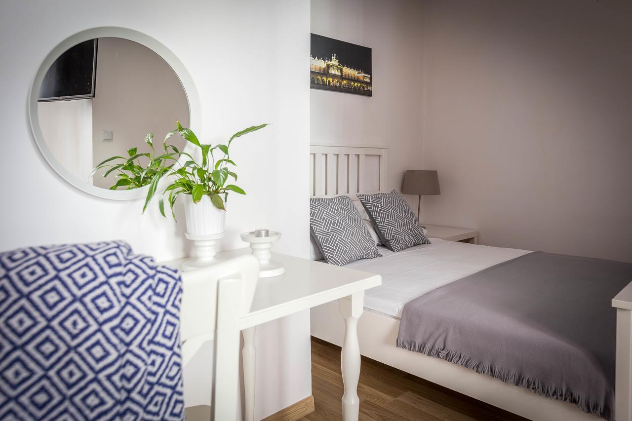 Fragola Budget Apartments & Rooms Krasków Εξωτερικό φωτογραφία